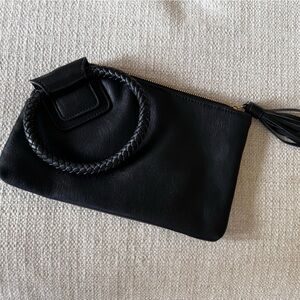 Black wristlet